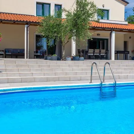 Vila Stanzia Natura Crikvenica By Guide